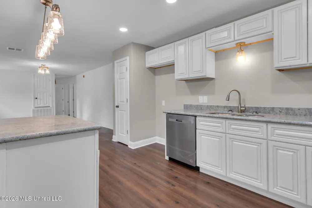 125 7th Avenue Carriere, MS 39426