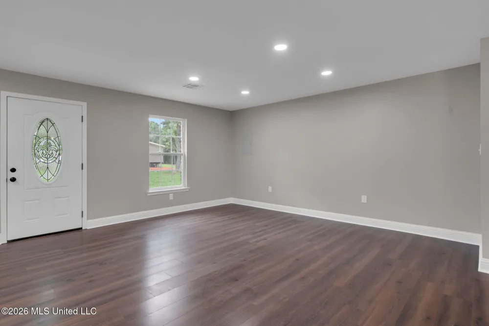 125 7th Avenue Carriere, MS 39426