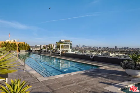 6250 Hollywood Boulevard #12I