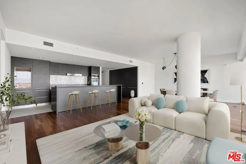 6250 Hollywood Boulevard #12I Los Angeles, CA 90028