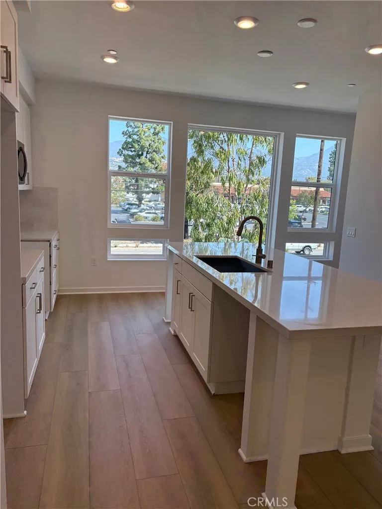 1032 Foothill Boulevard Claremont, CA 91711