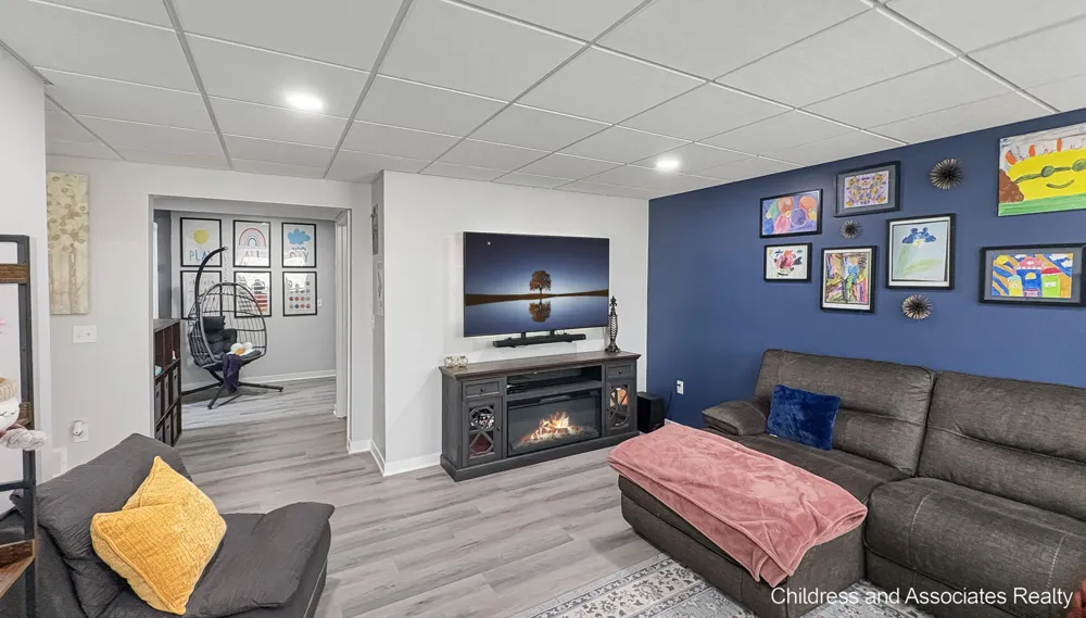 1551 Wales Road SE Lowell, MI 49331