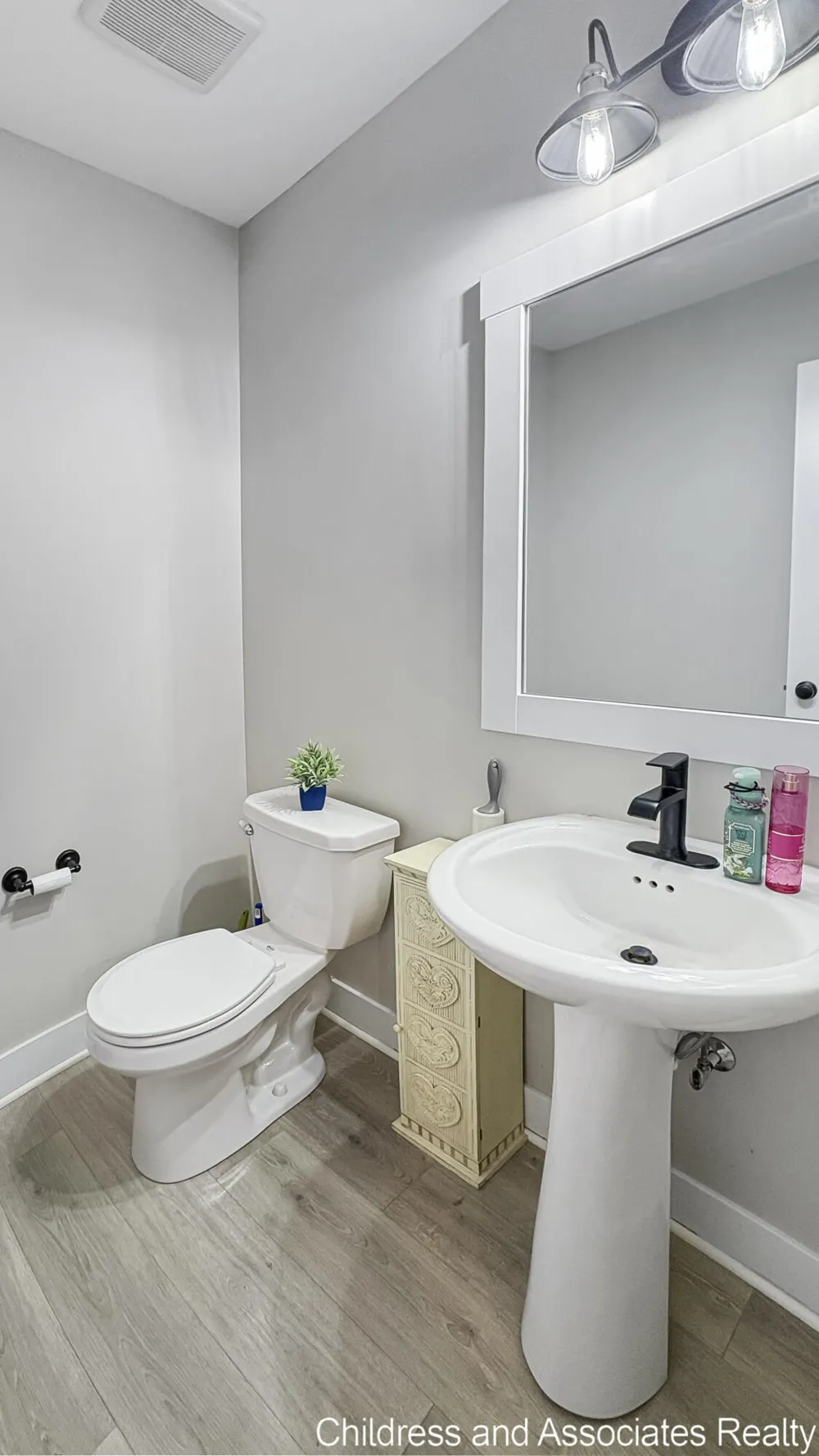 1551 Wales Road SE Lowell, MI 49331