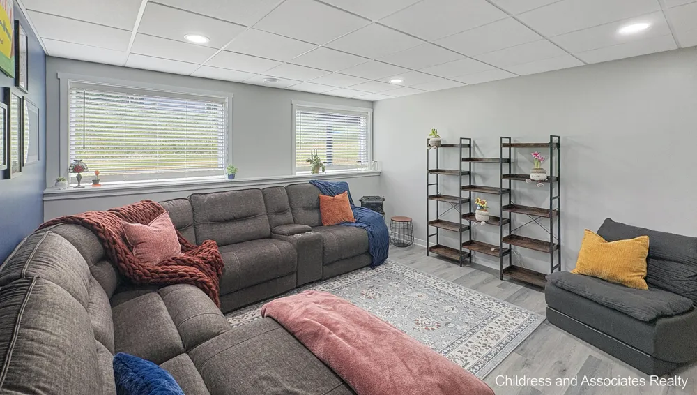 1551 Wales Road SE Lowell, MI 49331