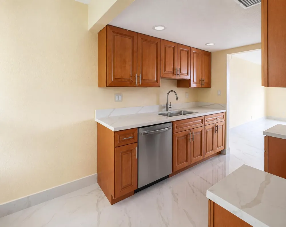 3101 NW 47th Terrace #335 Lauderdale Lakes, FL 33319