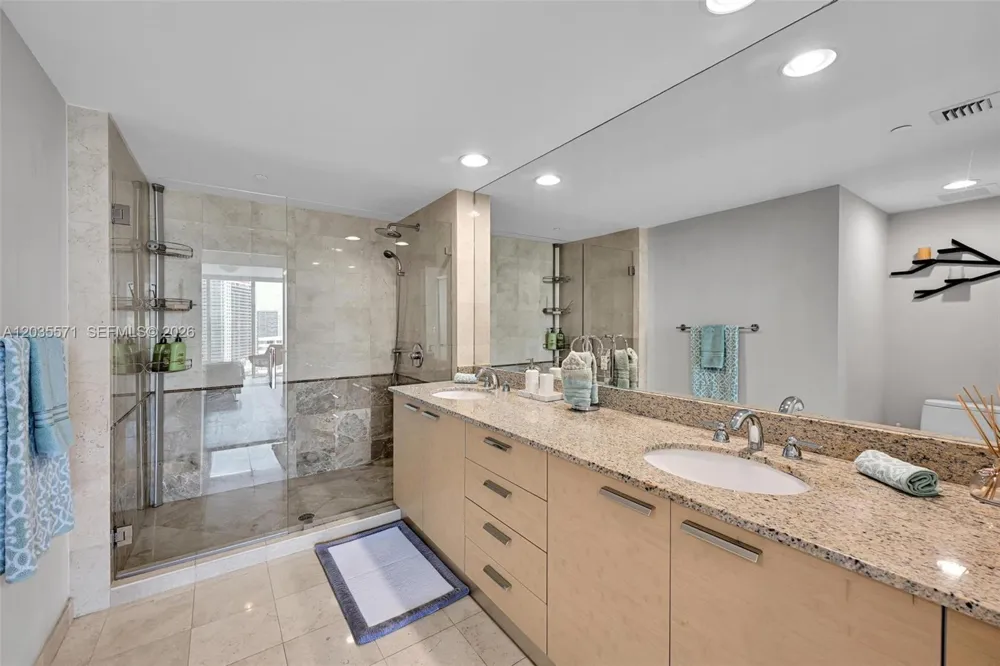 1850 S Ocean Dr #1907 Hallandale Beach, FL 33009