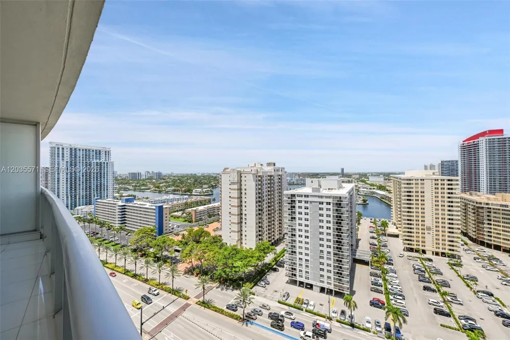 1850 S Ocean Dr #1907 Hallandale Beach, FL 33009