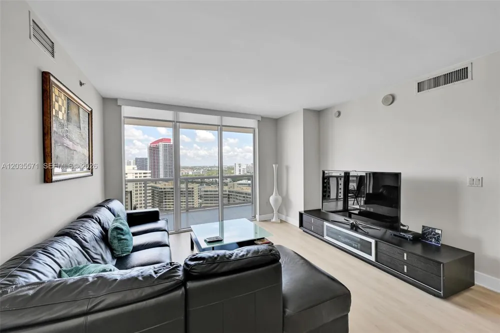 1850 S Ocean Dr #1907 Hallandale Beach, FL 33009