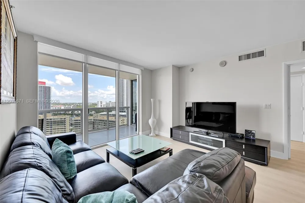 1850 S Ocean Dr #1907 Hallandale Beach, FL 33009