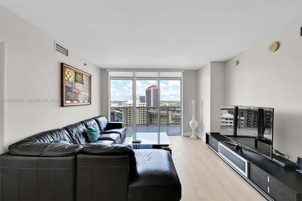 1850 S Ocean Dr #1907 Hallandale Beach, FL 33009