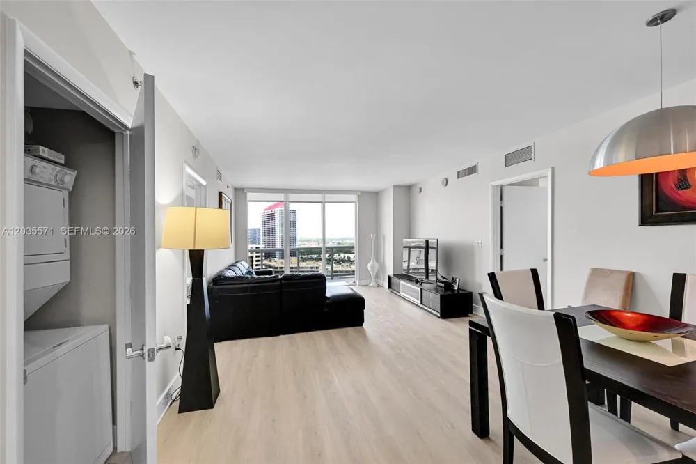 1850 S Ocean Dr #1907 Hallandale Beach, FL 33009