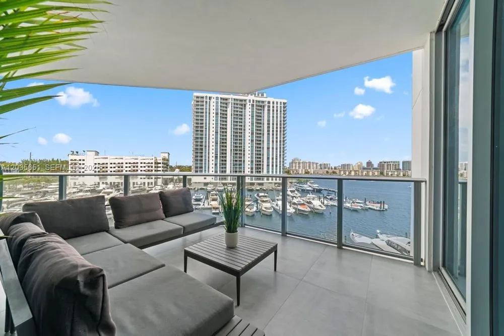 17111 Biscayne Blvd #503 North Miami Beach, FL 33160