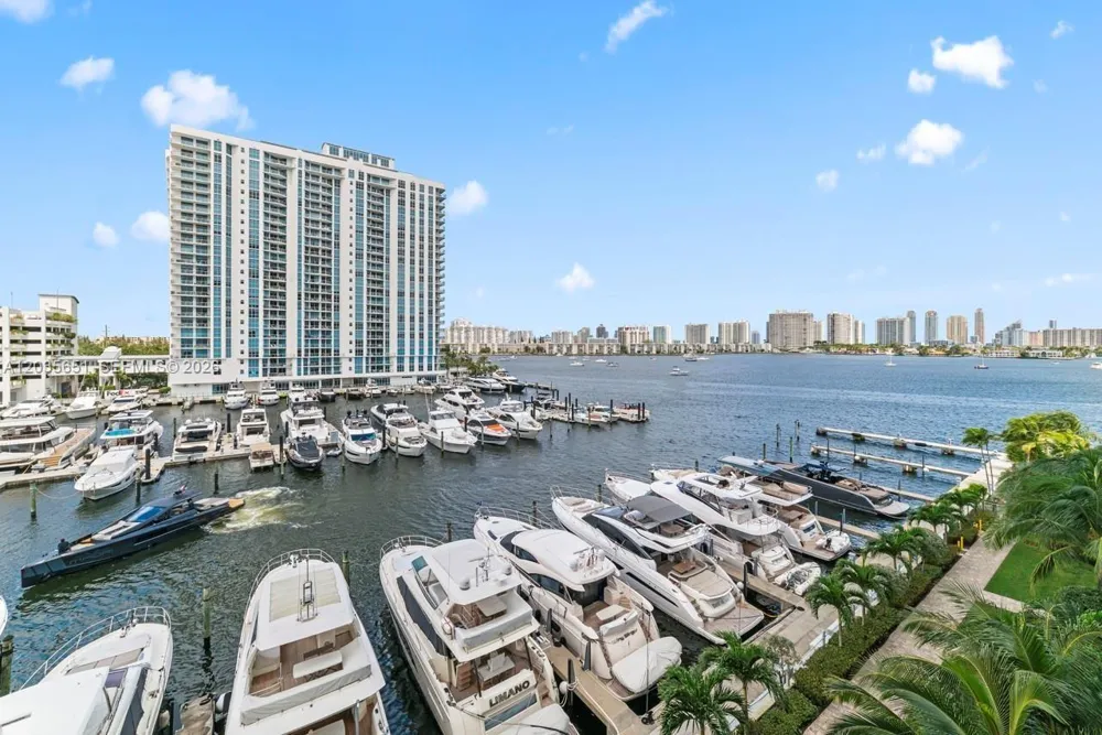 17111 Biscayne Blvd #503 North Miami Beach, FL 33160