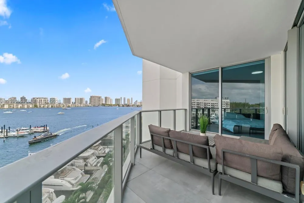 17111 Biscayne Blvd #503 North Miami Beach, FL 33160