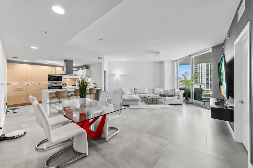 17111 Biscayne Blvd #503 North Miami Beach, FL 33160
