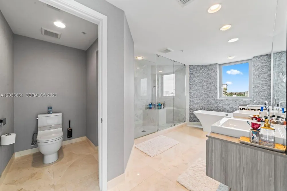 17111 Biscayne Blvd #503 North Miami Beach, FL 33160