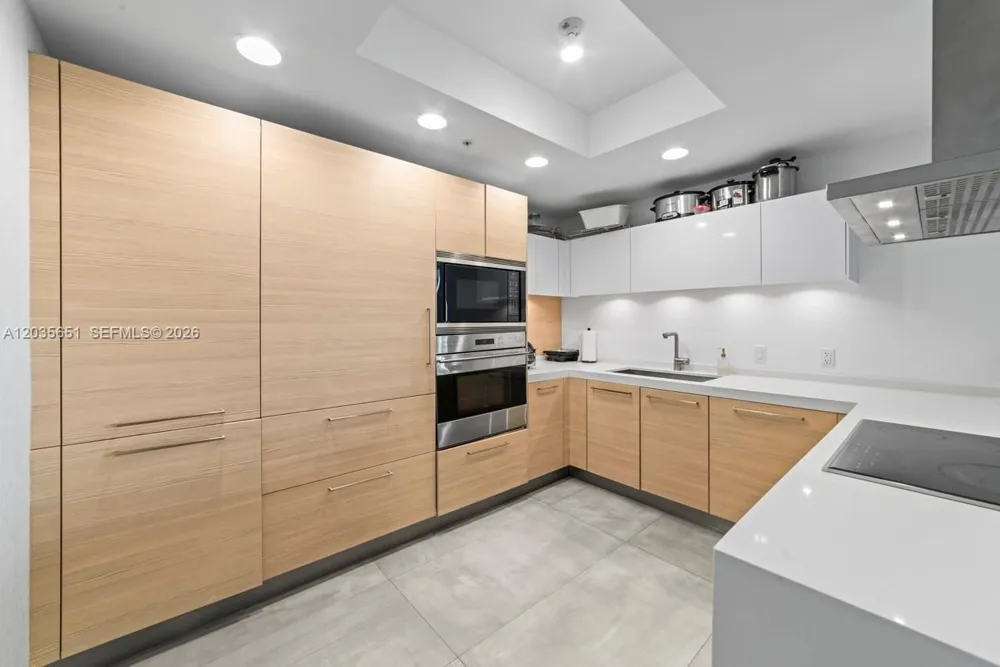 17111 Biscayne Blvd #503 North Miami Beach, FL 33160