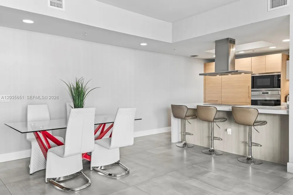 17111 Biscayne Blvd #503 North Miami Beach, FL 33160