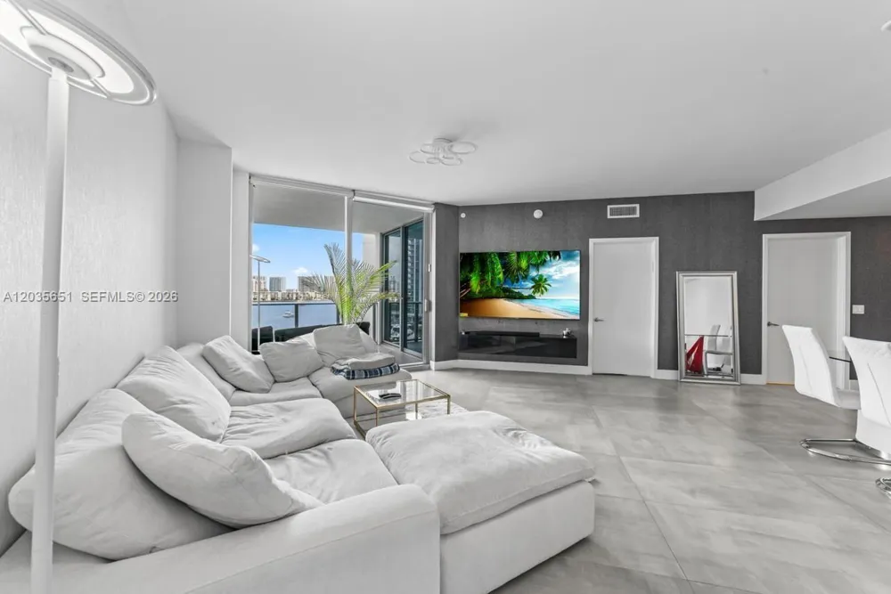 17111 Biscayne Blvd #503 North Miami Beach, FL 33160