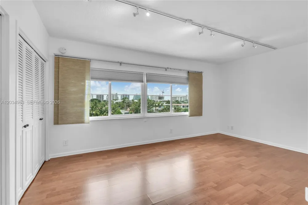 9381 E Bay Harbor Dr #504N Bay Harbor Islands, FL 33154