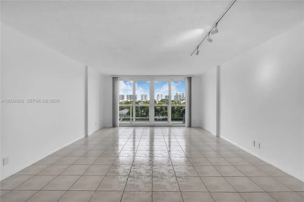 9381 E Bay Harbor Dr #504N Bay Harbor Islands, FL 33154