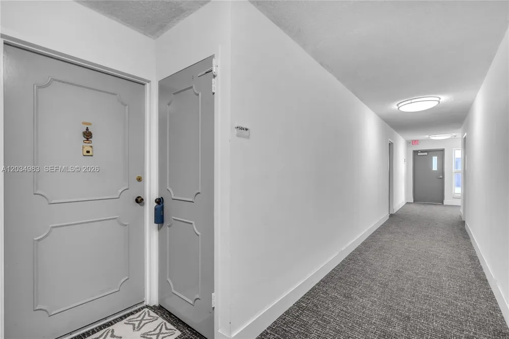 9381 E Bay Harbor Dr #504N Bay Harbor Islands, FL 33154