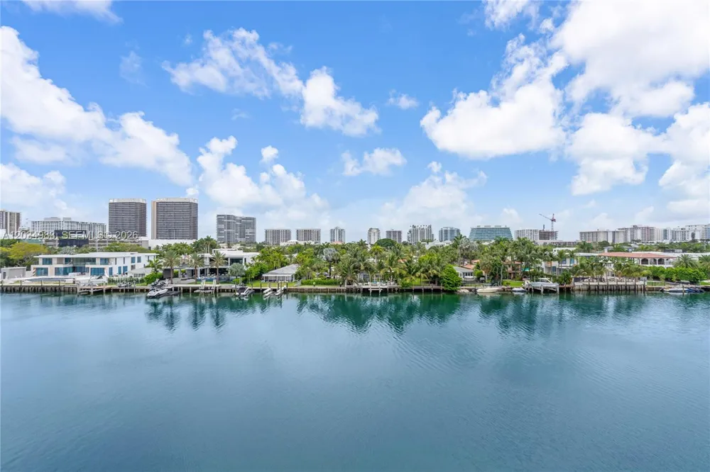 9381 E Bay Harbor Dr #504N Bay Harbor Islands, FL 33154