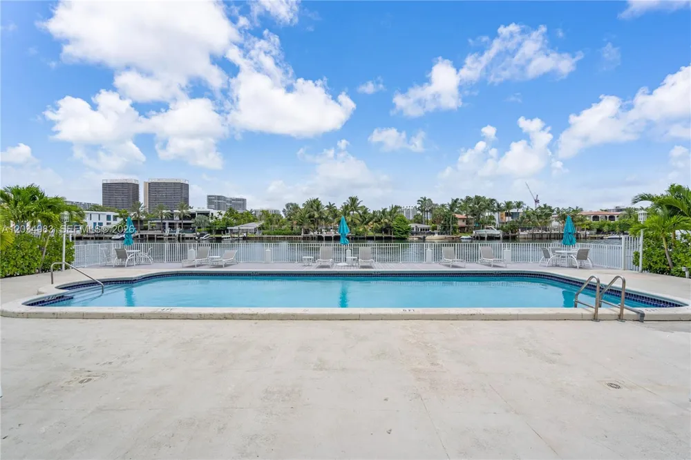 9381 E Bay Harbor Dr #504N Bay Harbor Islands, FL 33154