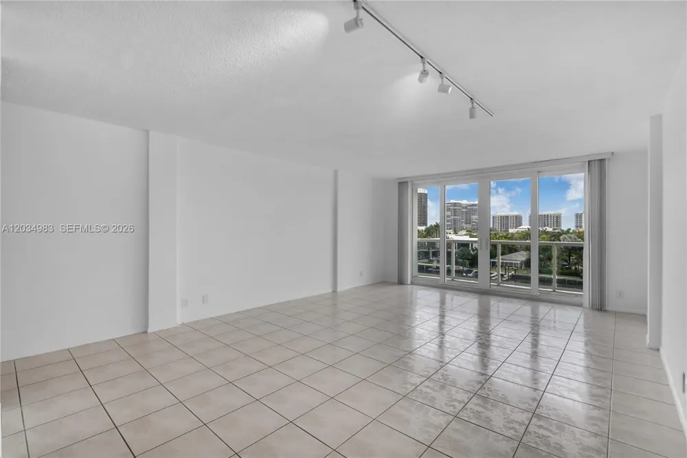 9381 E Bay Harbor Dr #504N Bay Harbor Islands, FL 33154