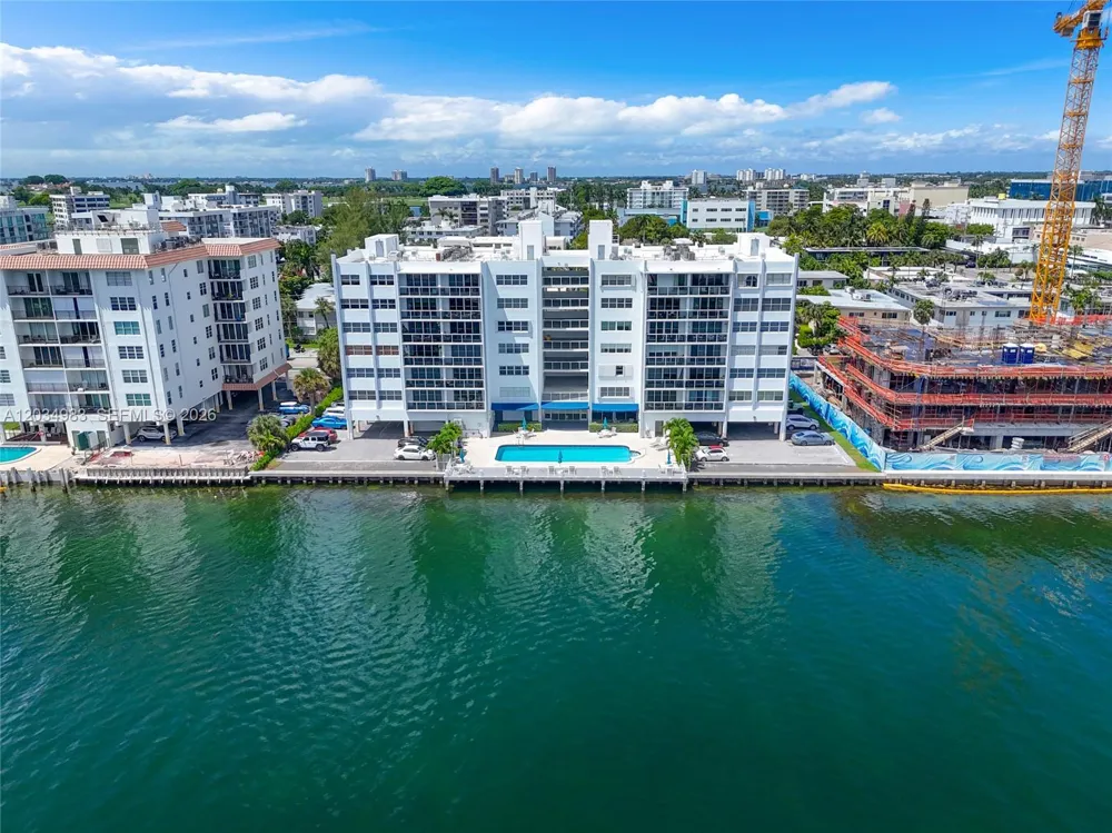 9381 E Bay Harbor Dr #504N Bay Harbor Islands, FL 33154