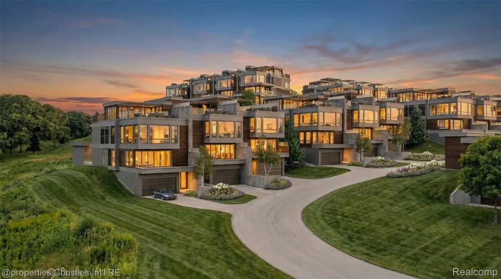 3575 Charlevoix Avenue #7 Resort Township, MI 49770