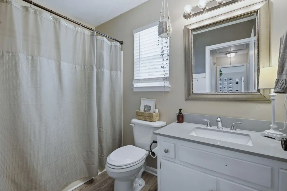 1024 Lynndale Dr Castalian Springs, TN 37031