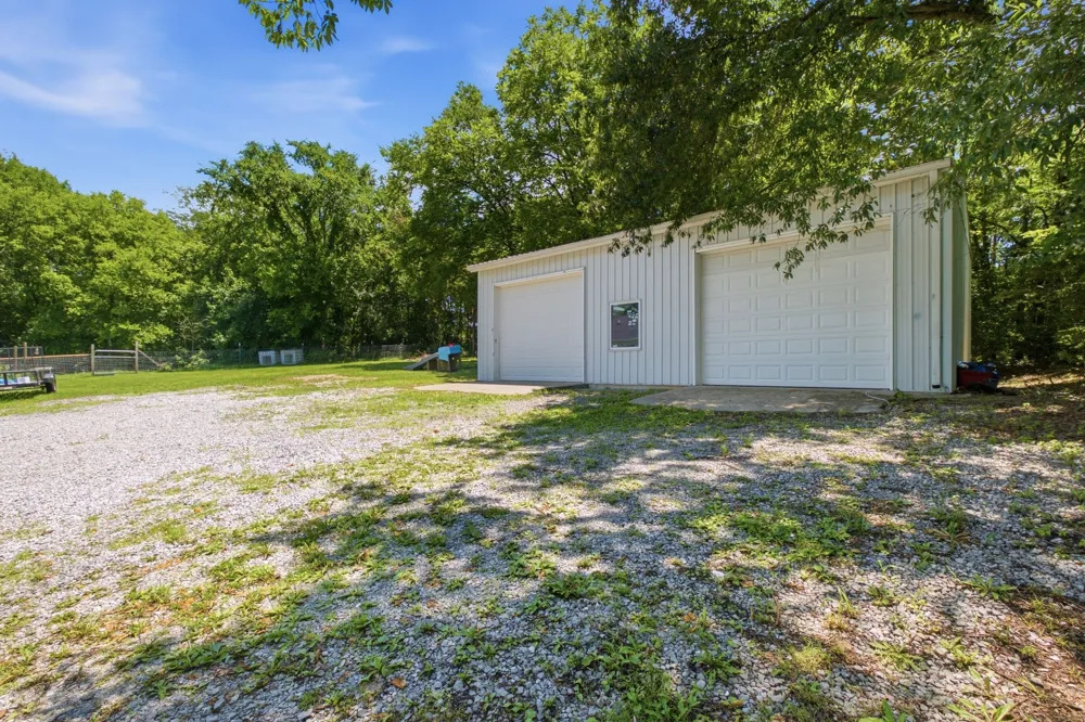 1024 Lynndale Dr Castalian Springs, TN 37031