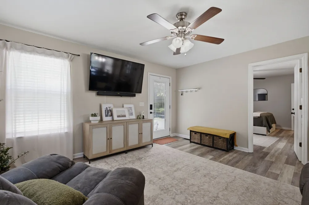 1024 Lynndale Dr Castalian Springs, TN 37031