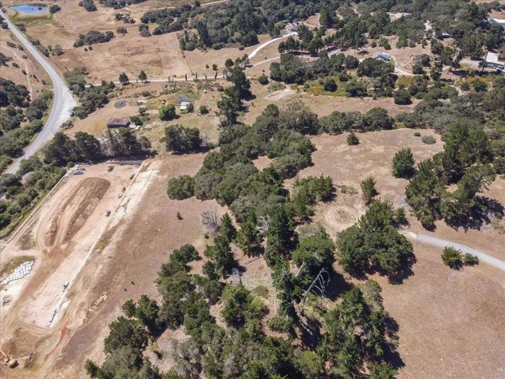 8741 Eagles Roost Road Salinas, CA 93907