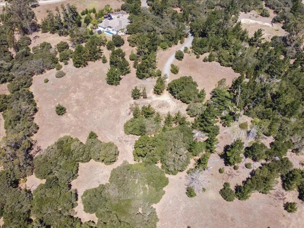 8741 Eagles Roost Road Salinas, CA 93907