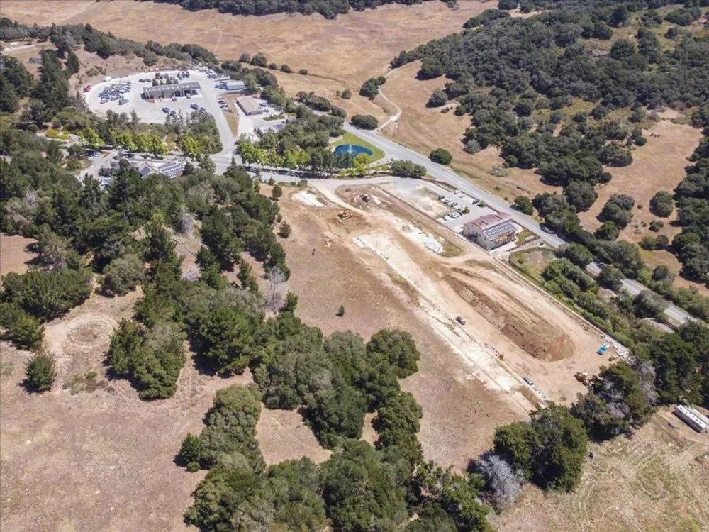 8741 Eagles Roost Road Salinas, CA 93907
