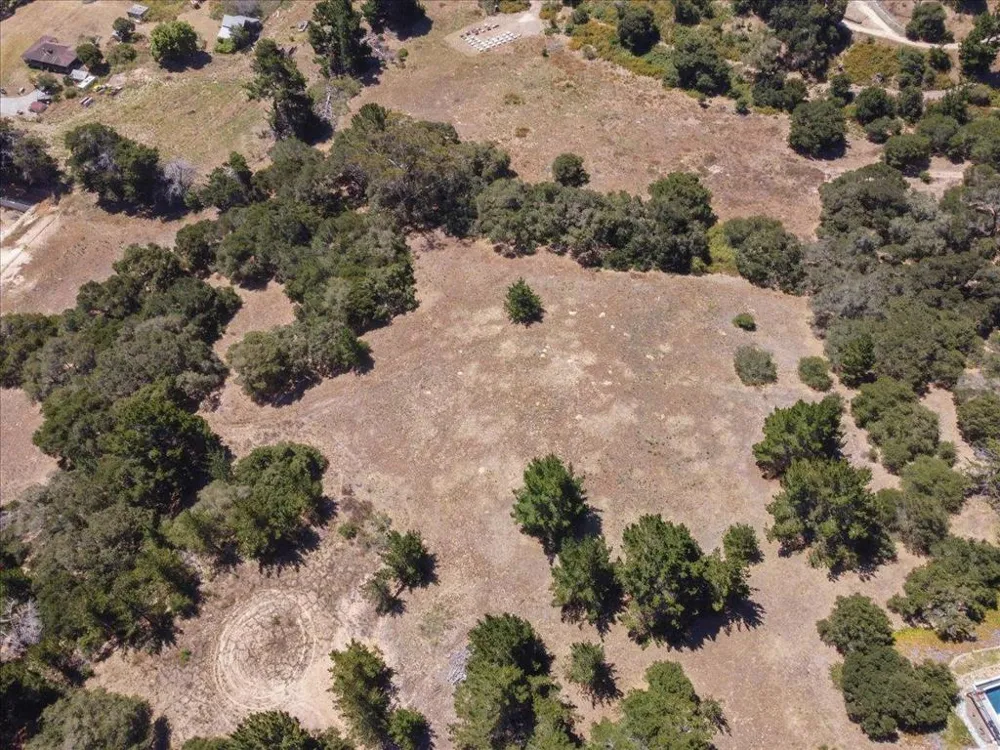 8741 Eagles Roost Road Salinas, CA 93907