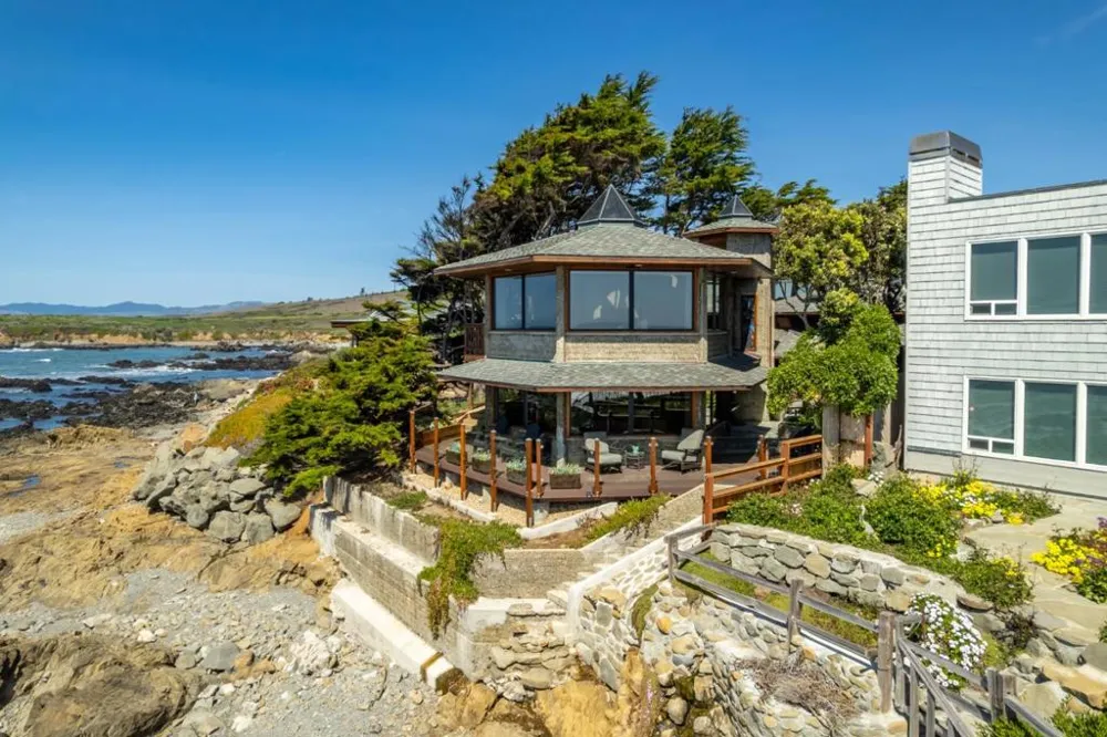 2431 Sherwood Drive Cambria, CA 93428