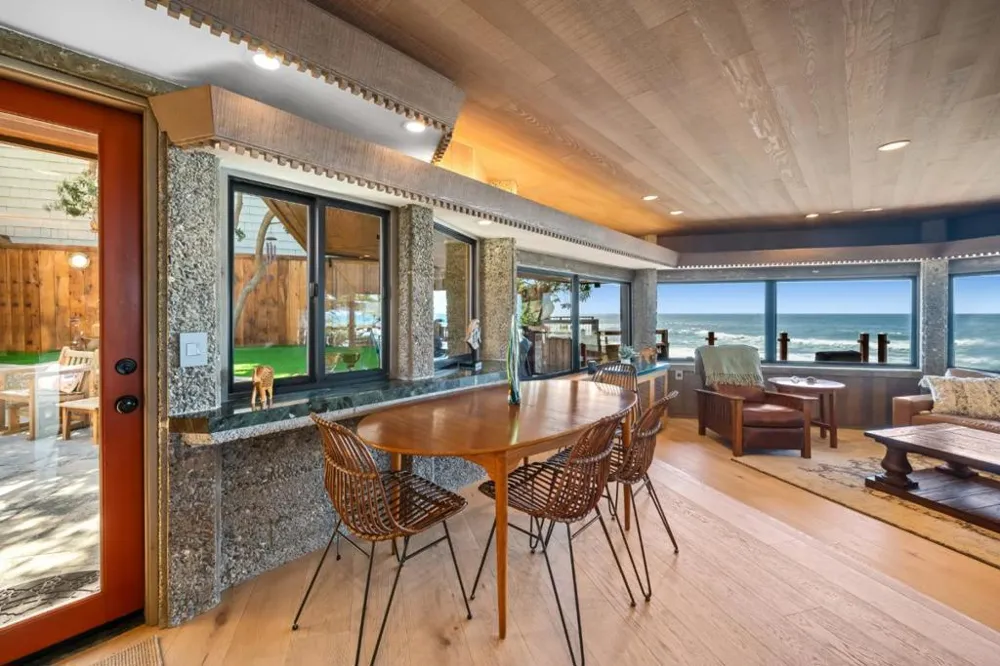 2431 Sherwood Drive Cambria, CA 93428