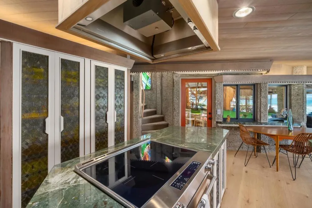 2431 Sherwood Drive Cambria, CA 93428