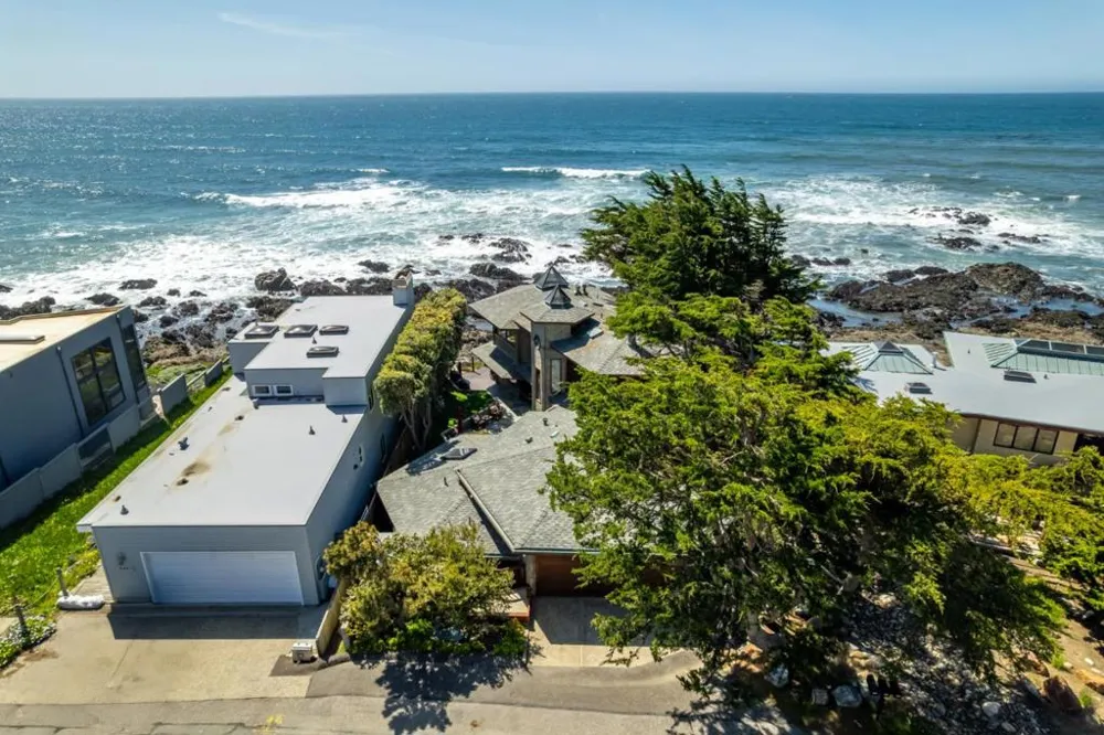2431 Sherwood Drive Cambria, CA 93428