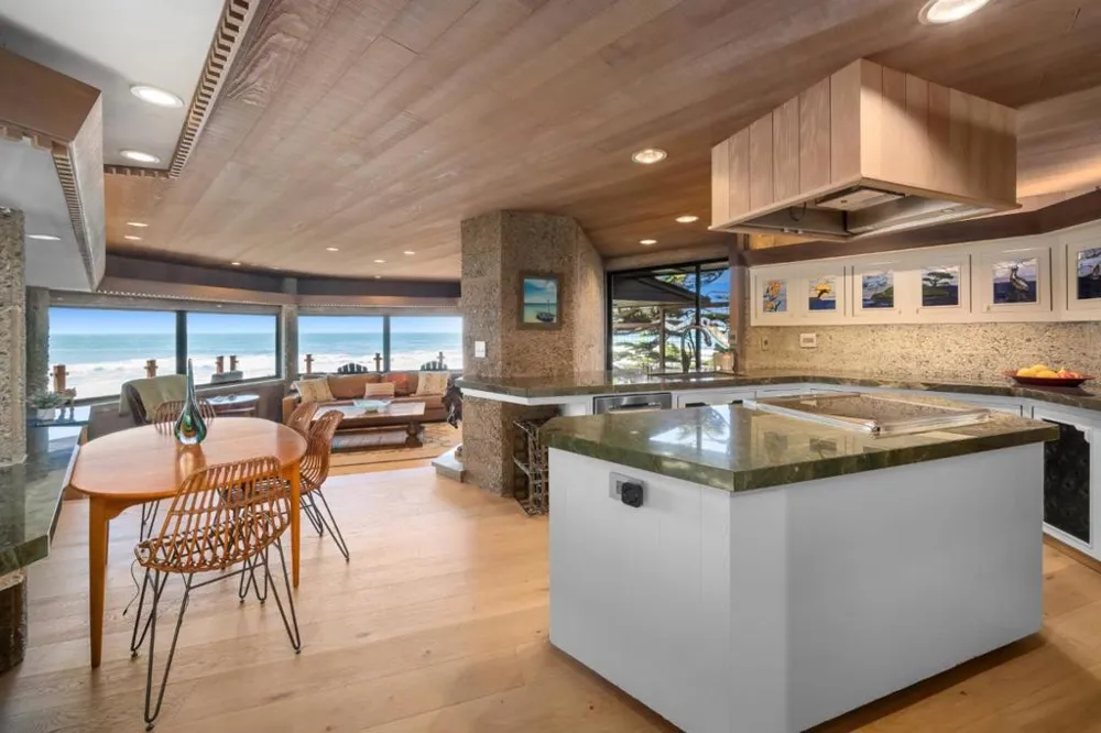 2431 Sherwood Drive Cambria, CA 93428