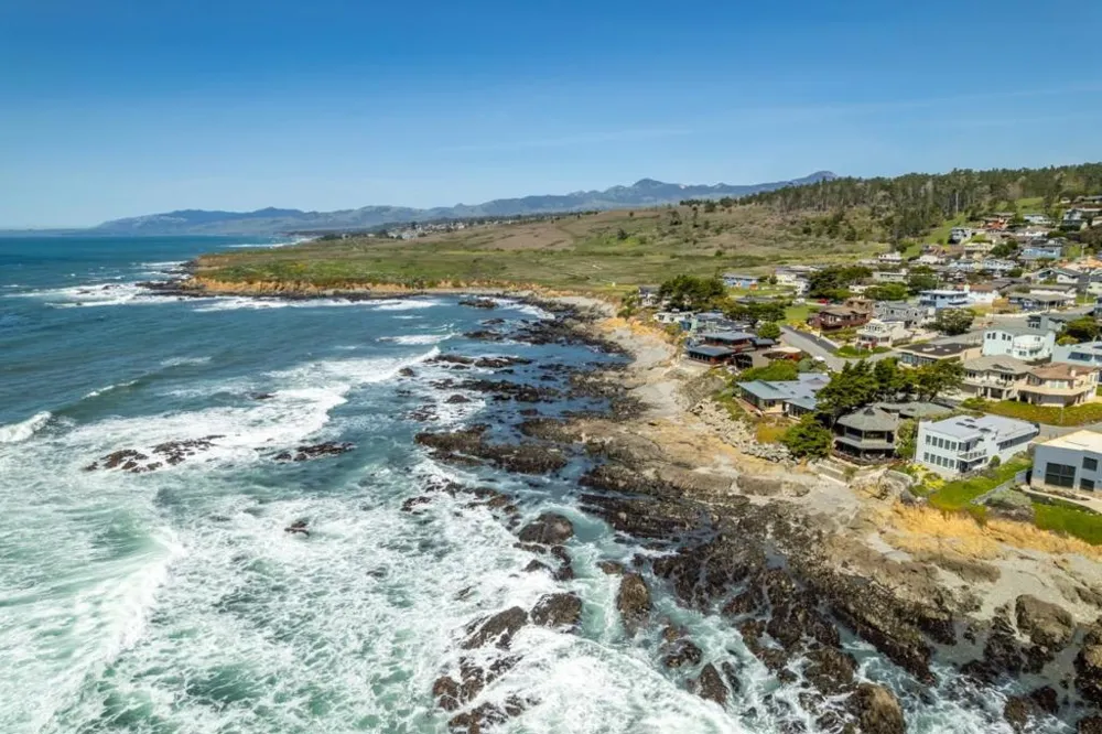 2431 Sherwood Drive Cambria, CA 93428