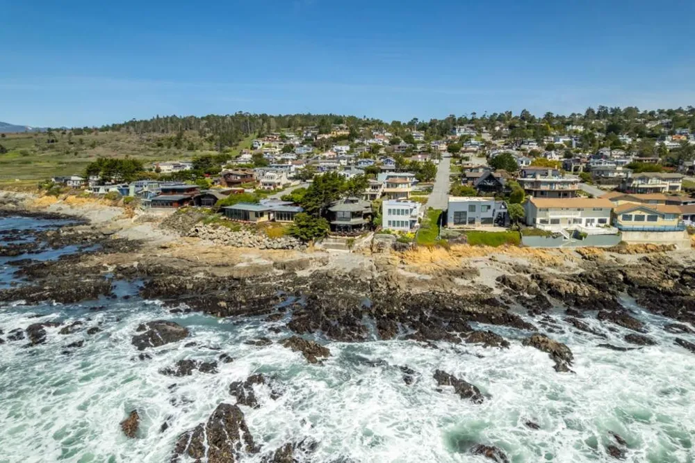 2431 Sherwood Drive Cambria, CA 93428