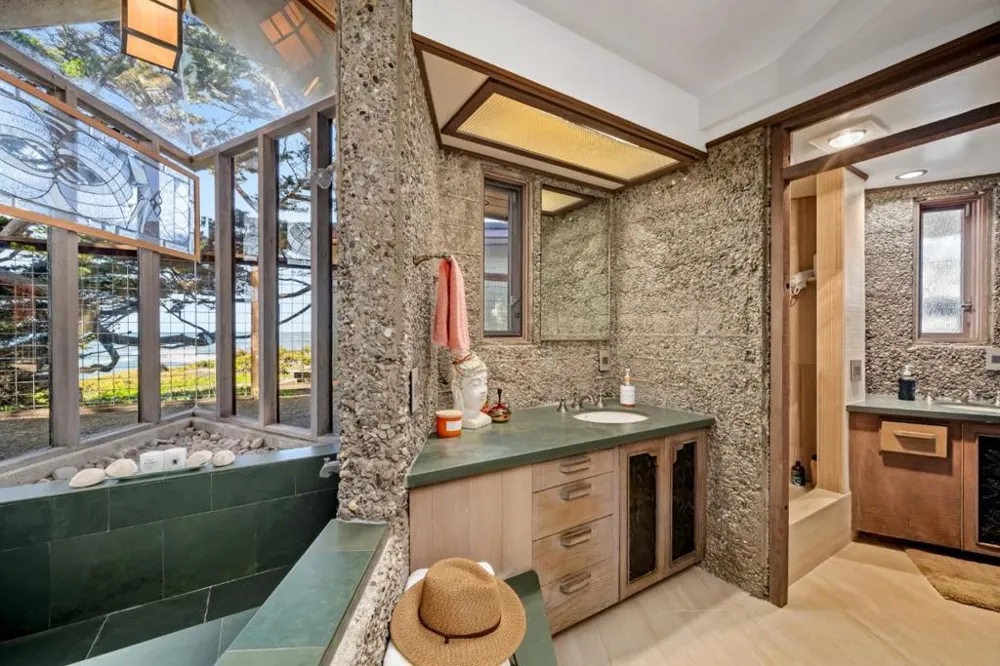 2431 Sherwood Drive Cambria, CA 93428