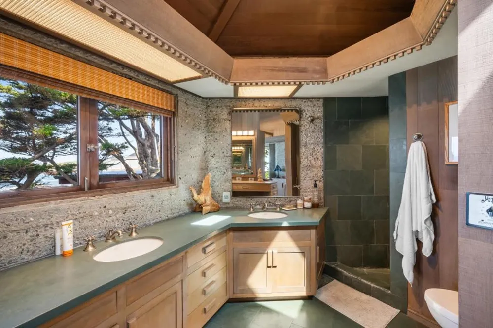 2431 Sherwood Drive Cambria, CA 93428