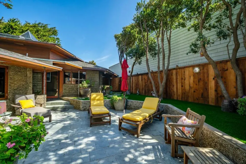 2431 Sherwood Drive Cambria, CA 93428