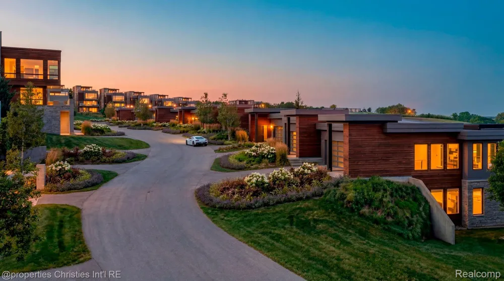 3575 Charlevoix Avenue #5 Resort Township, MI 49770