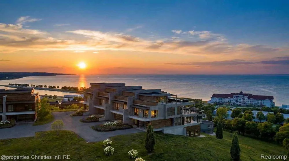 3575 Charlevoix Avenue #6 Resort Township, MI 49770